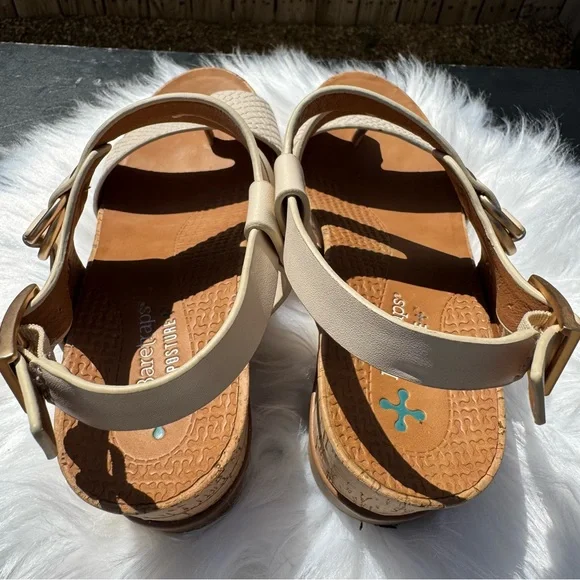 Baretraps LANDREY Women's Size 6.5M Tan Beige Sandals - Picture 5 of 9